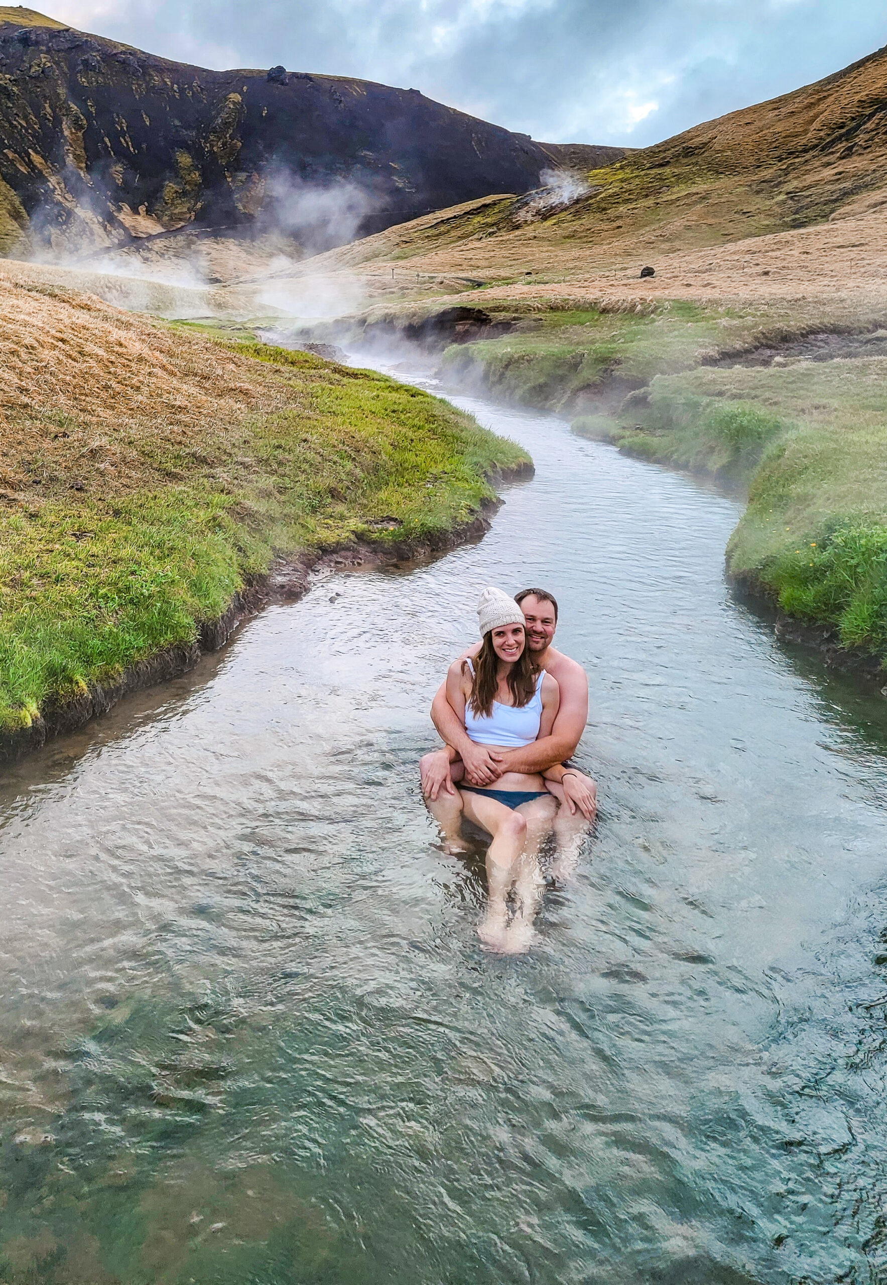 hot pots in Iceland thermal river