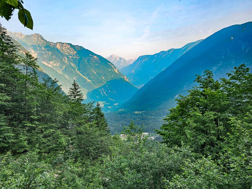 The view from the path with the forest skyline and mountain hedges coming together is winding.